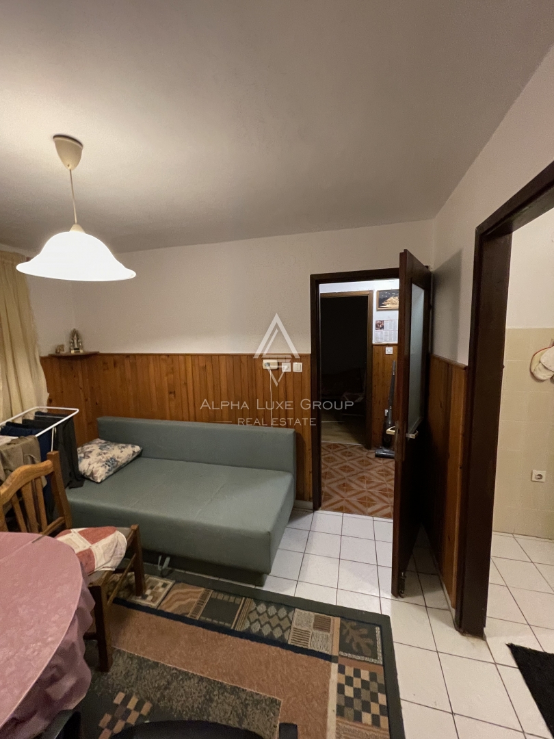 Istra, Buzet – Prostorna družinska hiša z garažo