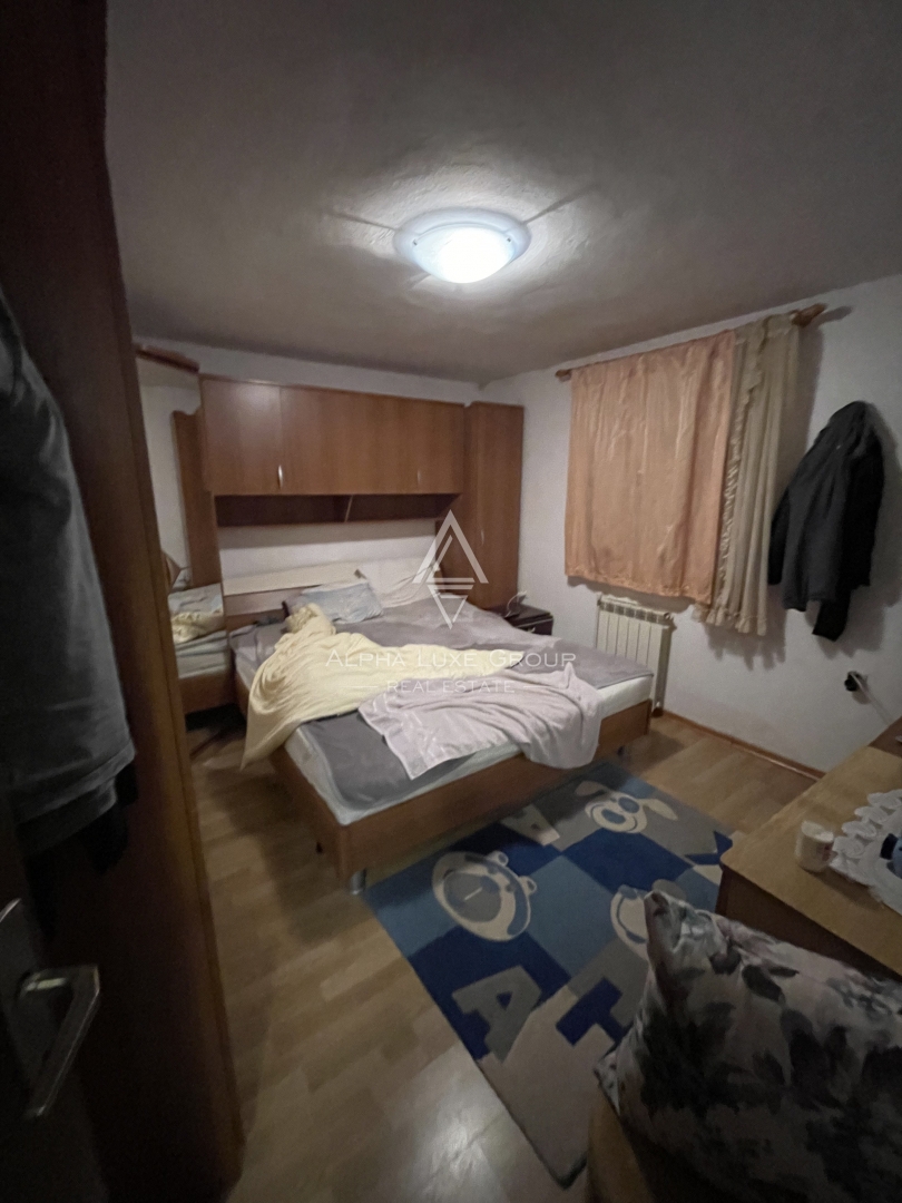 Istra, Buzet – Prostorna družinska hiša z garažo