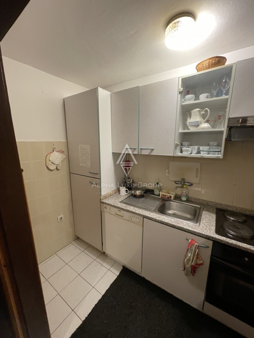 Istra, Buzet – Prostorna družinska hiša z garažo