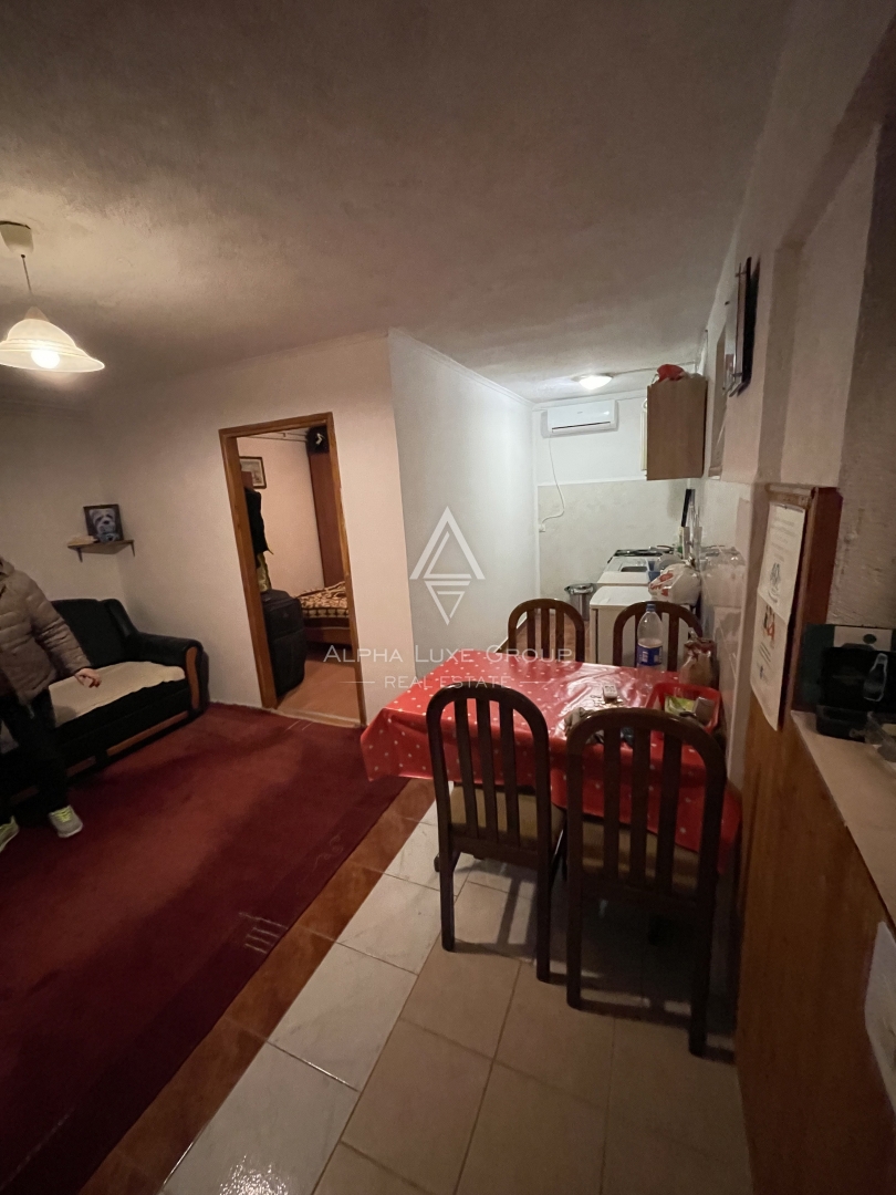 Istra, Buzet – Prostorna družinska hiša z garažo