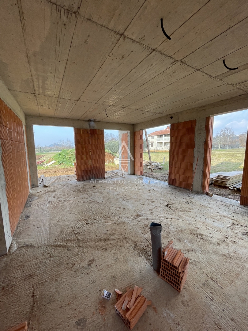 Istra, Poreč – moderen apartma z zasebnim dvoriščem