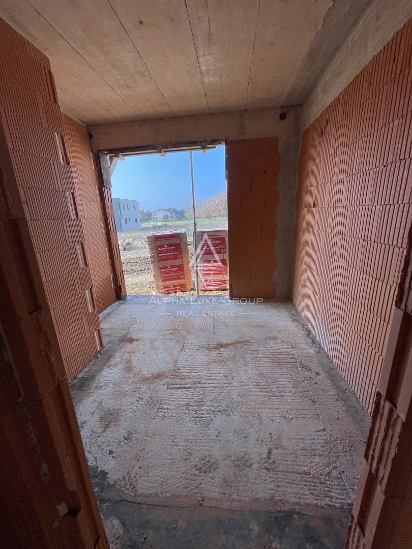 Istra, Poreč – moderen apartma z zasebnim dvoriščem