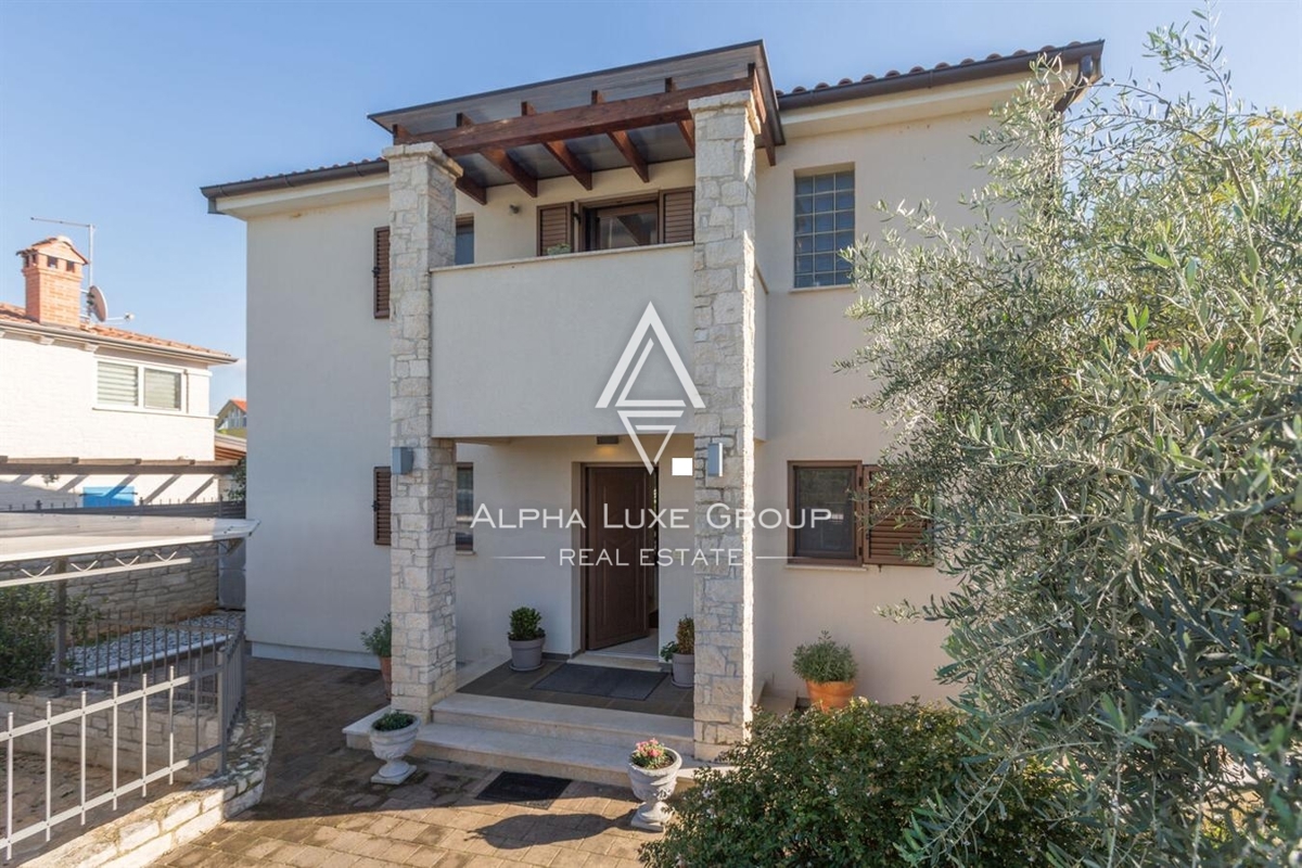 Istra, Poreč: Udobna počitniška hiša z bazenom