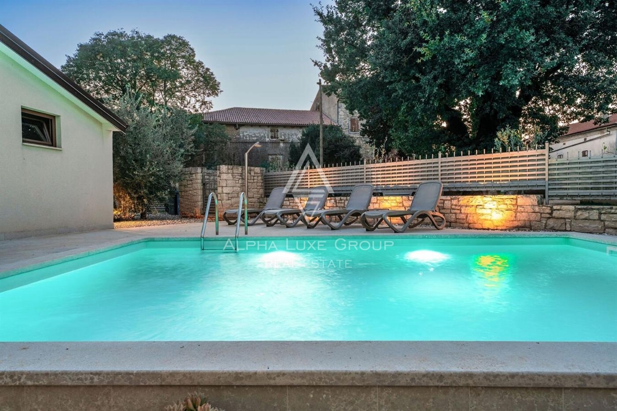 Istra, Poreč: Udobna počitniška hiša z bazenom