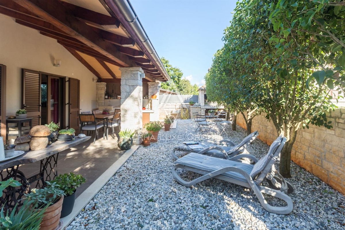 Istra, Poreč: Udobna počitniška hiša z bazenom