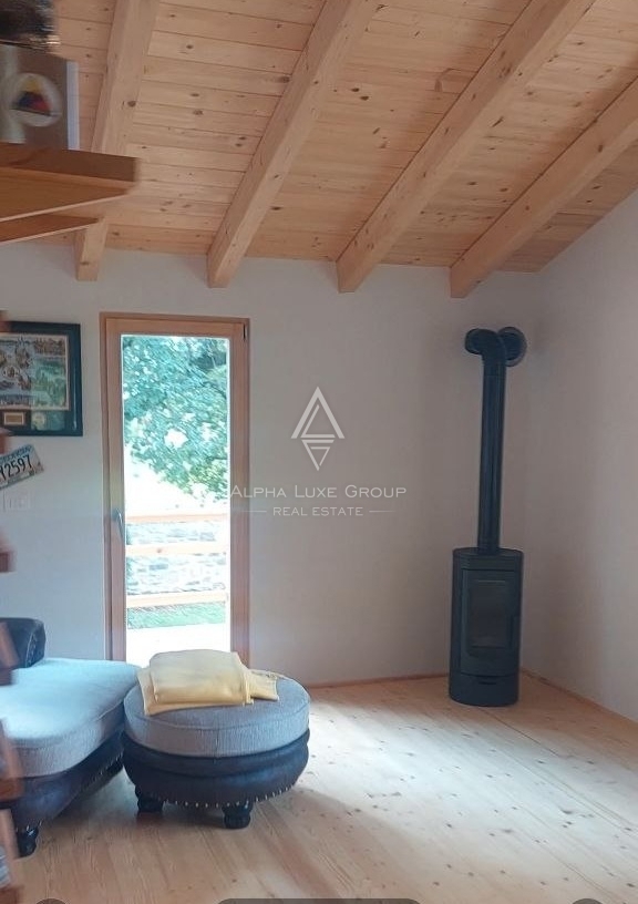 Istra, Poreč: Lesena hiša z velikim zemljiščem