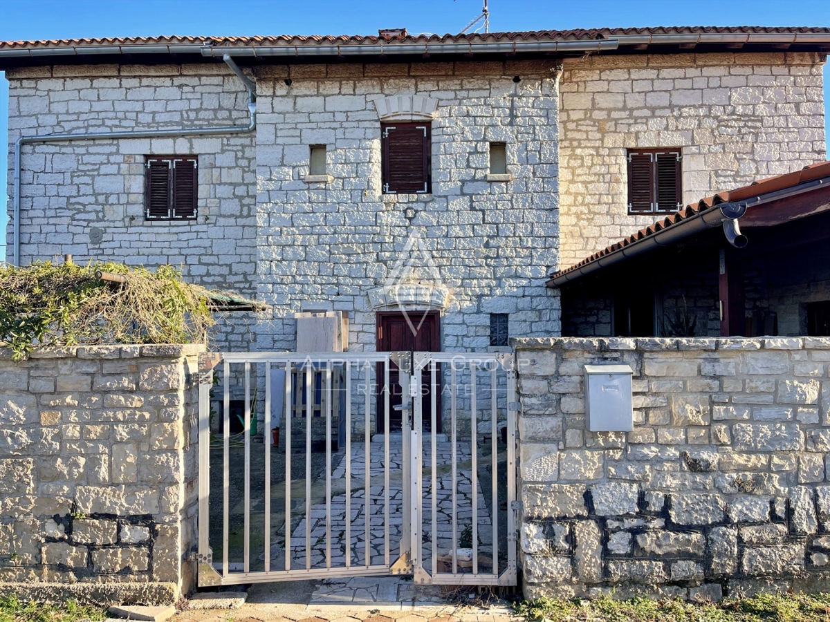 Istra, Kanfanar – Edinstvena železniška hiša s potencialom za prenovo na prodaj
