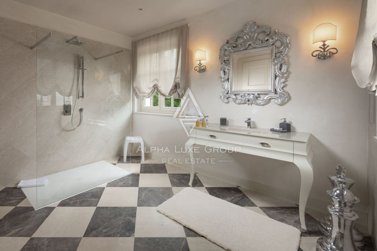 Istra, Elegantna vila z zasebnostjo in brezčasnim šarmom
