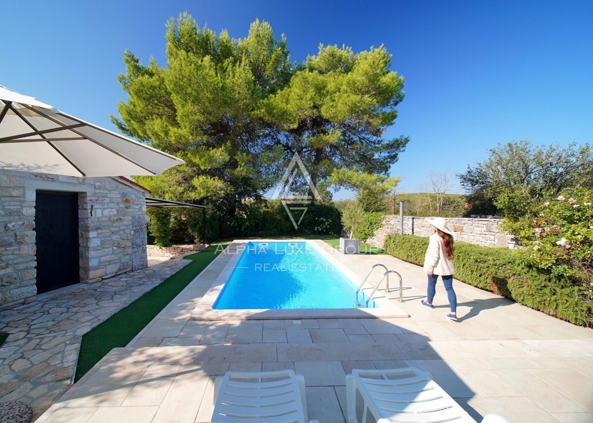 Istra, Bale - Prenovljena kamnita hiša z mediteranskim šarmom