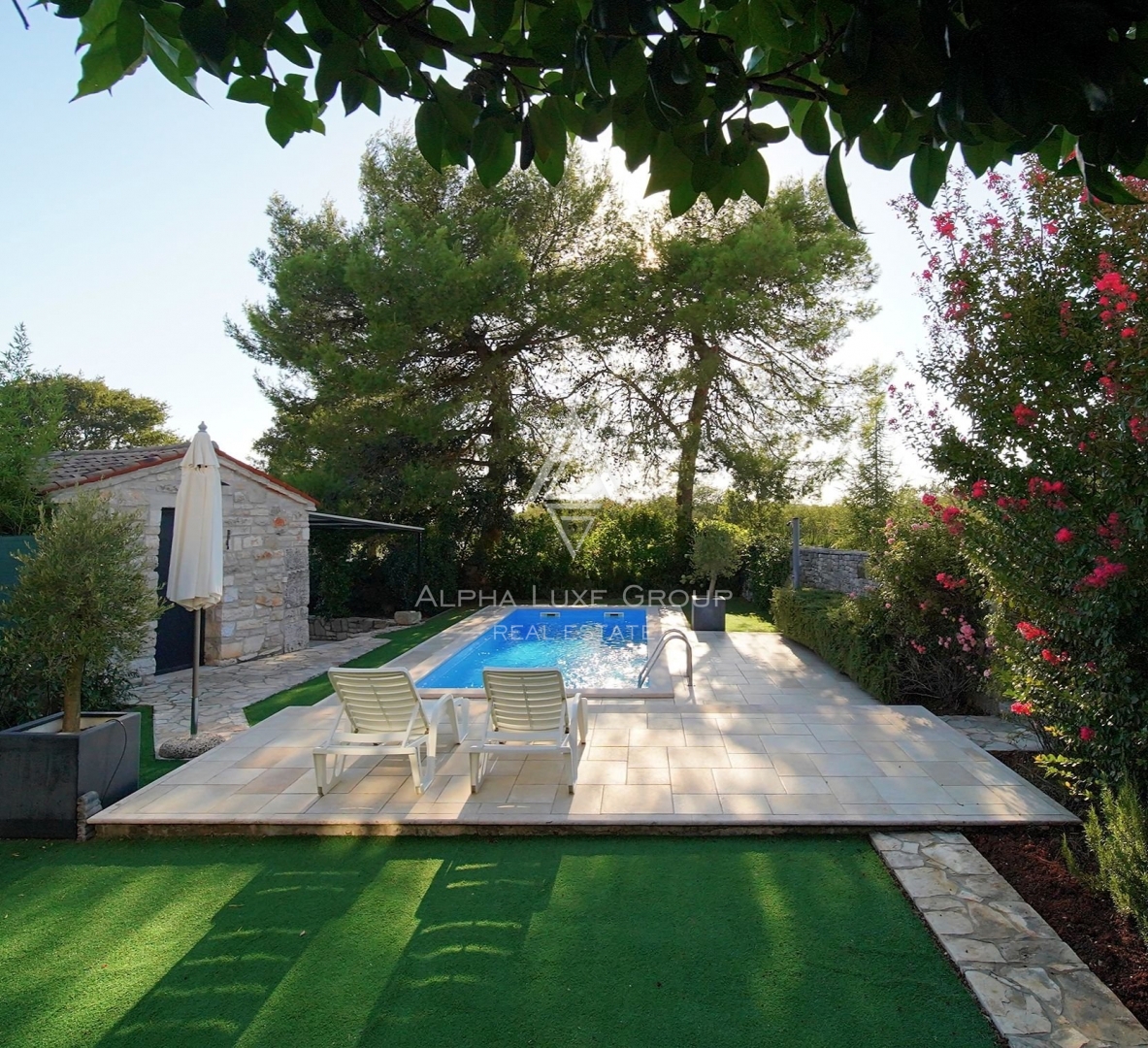 Istra, Bale - Prenovljena kamnita hiša z mediteranskim šarmom