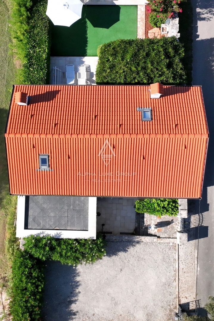 Istra, Bale - Prenovljena kamnita hiša z mediteranskim šarmom
