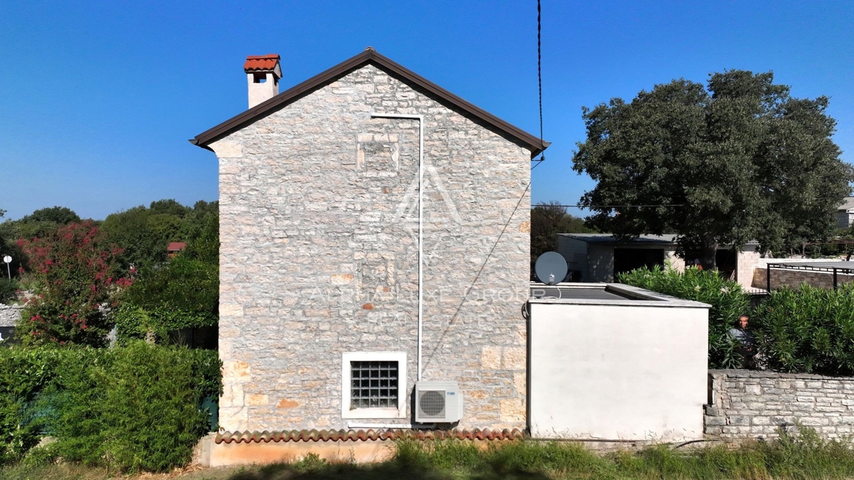 Istra, Bale - Prenovljena kamnita hiša z mediteranskim šarmom
