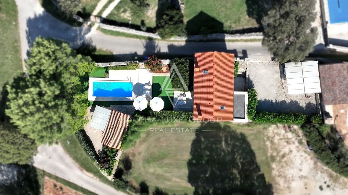 Istra, Bale - Prenovljena kamnita hiša z mediteranskim šarmom