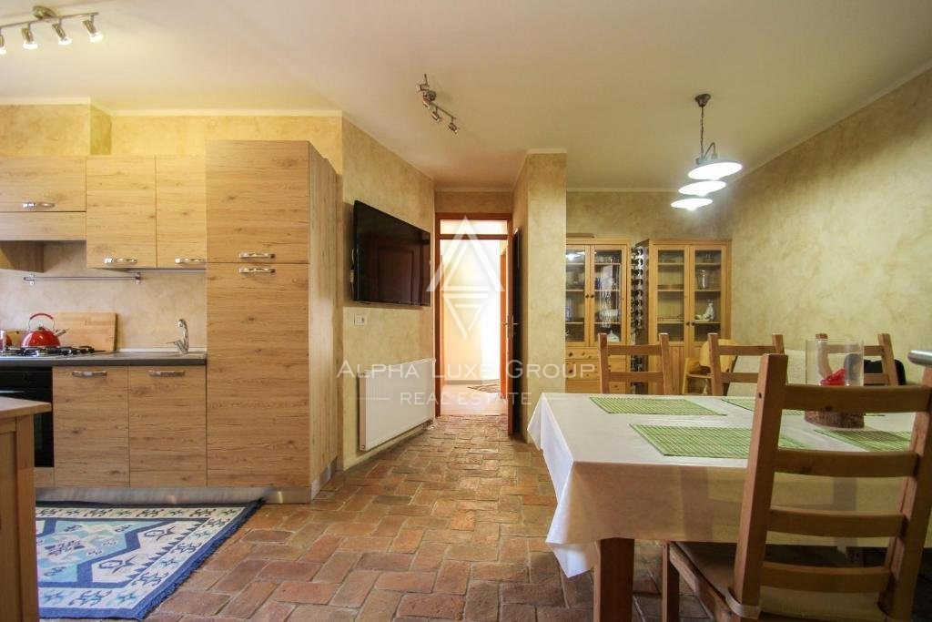 Istra, Novigrad – Razkošna vila s pogledom na morje in sodobnimi udobji na prodaj