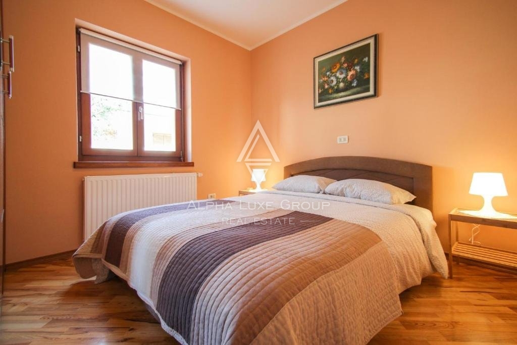 Istra, Novigrad – Razkošna vila s pogledom na morje in sodobnimi udobji na prodaj