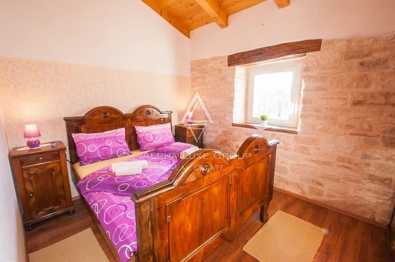 ISTRIJA, ŽMINJ - Izjemna kamnita vila z bazenom