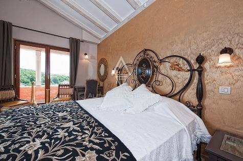 Istra, Rovinj - Mogočna vila z obsežnim zemljiščem
