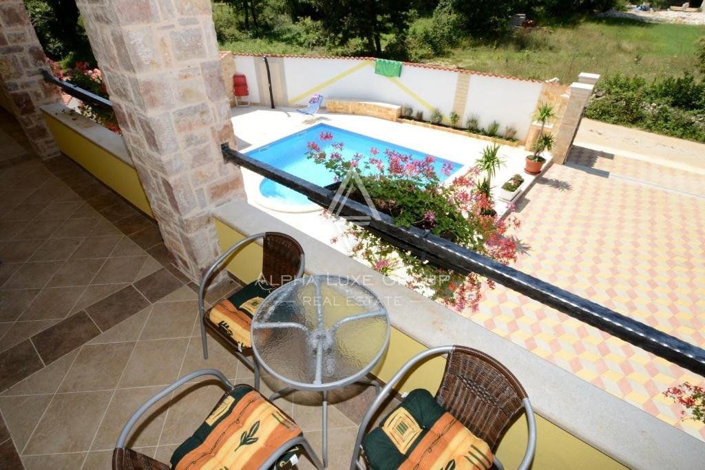 Vila z bazenom na slikovitih obrobjih Poreč, Istra