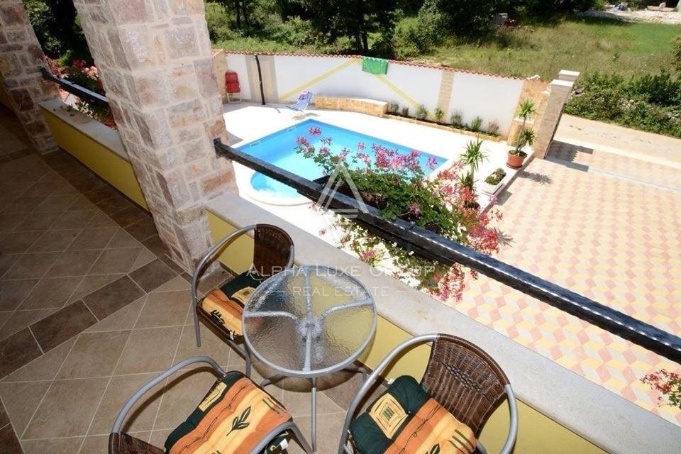 Vila z bazenom na slikovitih obrobjih Poreč, Istra