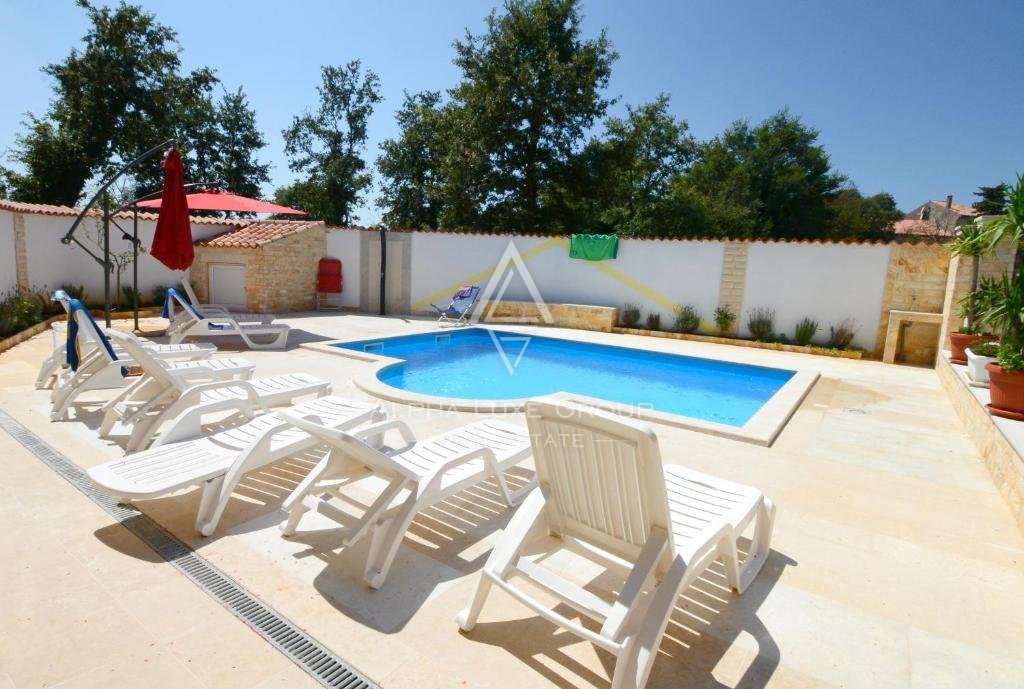 Vila z bazenom na slikovitih obrobjih Poreč, Istra
