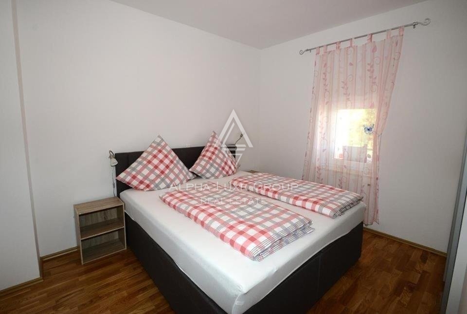 Vila z bazenom na slikovitih obrobjih Poreč, Istra