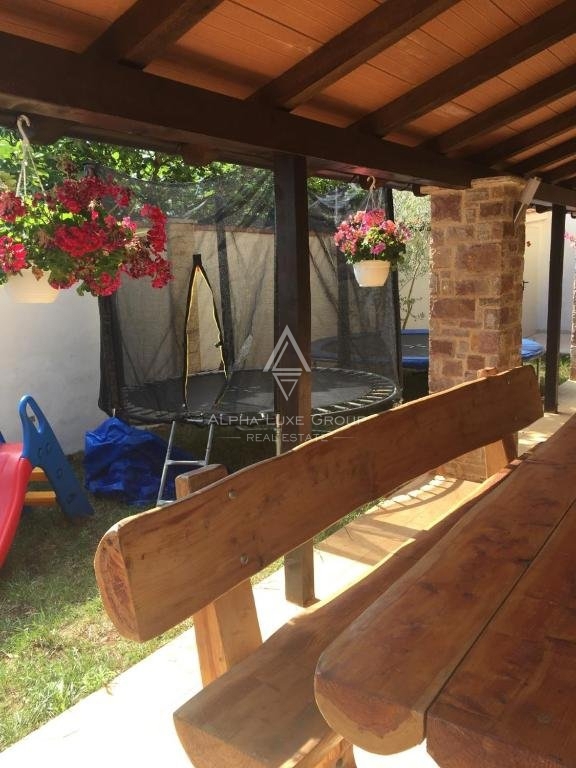 Vila z bazenom na slikovitih obrobjih Poreč, Istra