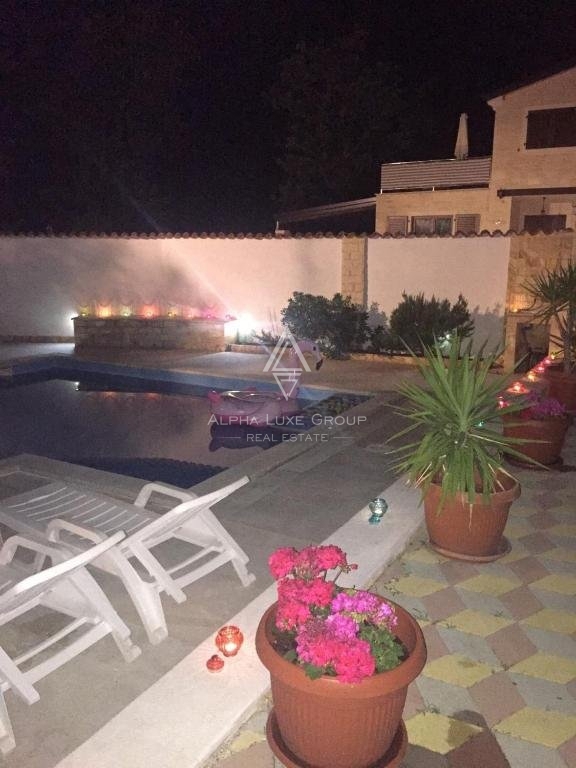 Vila z bazenom na slikovitih obrobjih Poreč, Istra