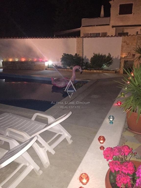 Vila z bazenom na slikovitih obrobjih Poreč, Istra