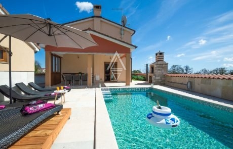 Marčana, Istra - Počitniška vila z ogrevanim bazenom