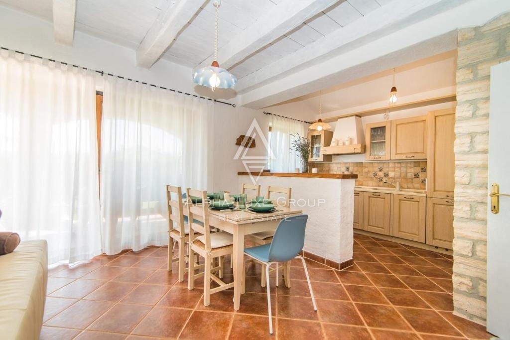 Svetvinčenat, Istra - Elegantna kamnita vila v ekskluzivni skupnosti
