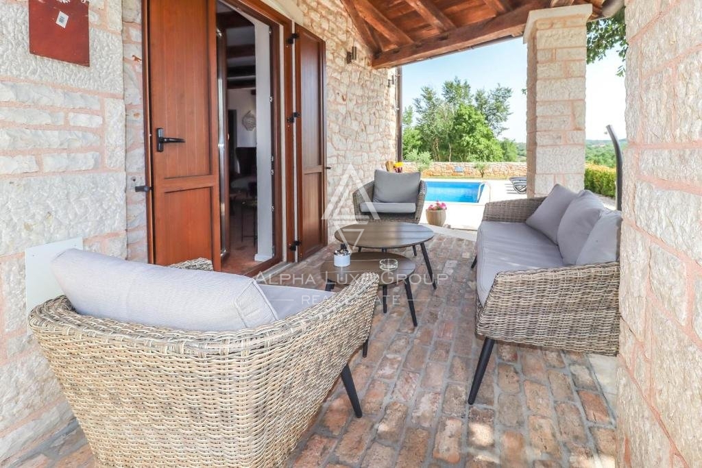 Istrija, Sveti Lovreč - Razkošna vila z bazenom v idiličnem okolju