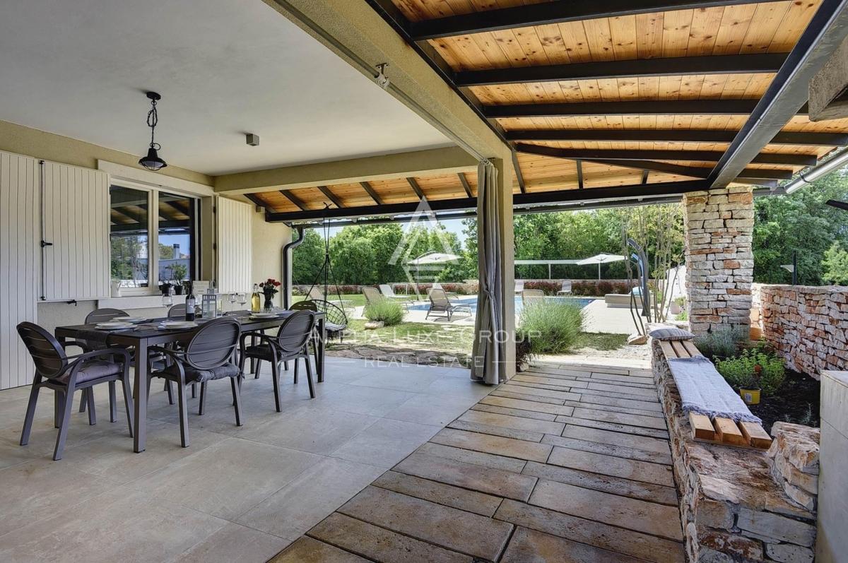 Svetvinčenat, Istra - Prestižna vila s prestižno opremo