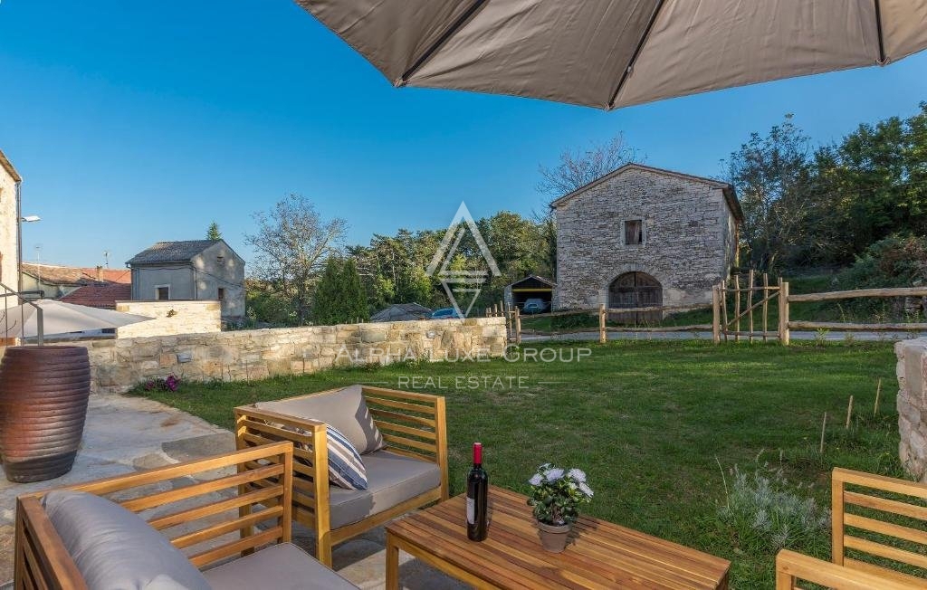 Čudovita hiša s stanovanjskimi enotami, Istra, Grožnjan