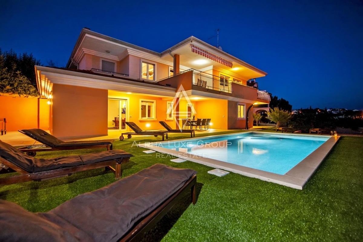 Luksuzna vila z bazenom na odlični lokaciji, Istra, Rovinj