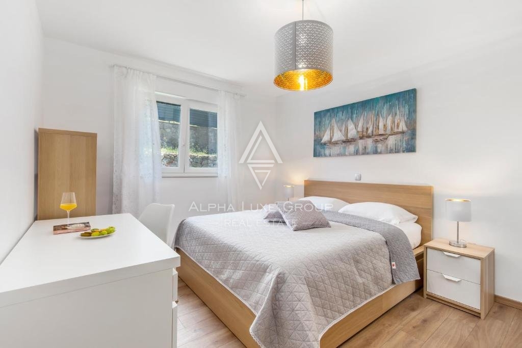 Čudovita hiša z bazenom in dvema apartmajema, Opatija