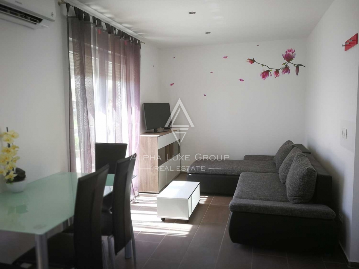 Dve apartmajski hiši s pogledom na morje, le 100 m od plaže, Medulin, ISTRA
