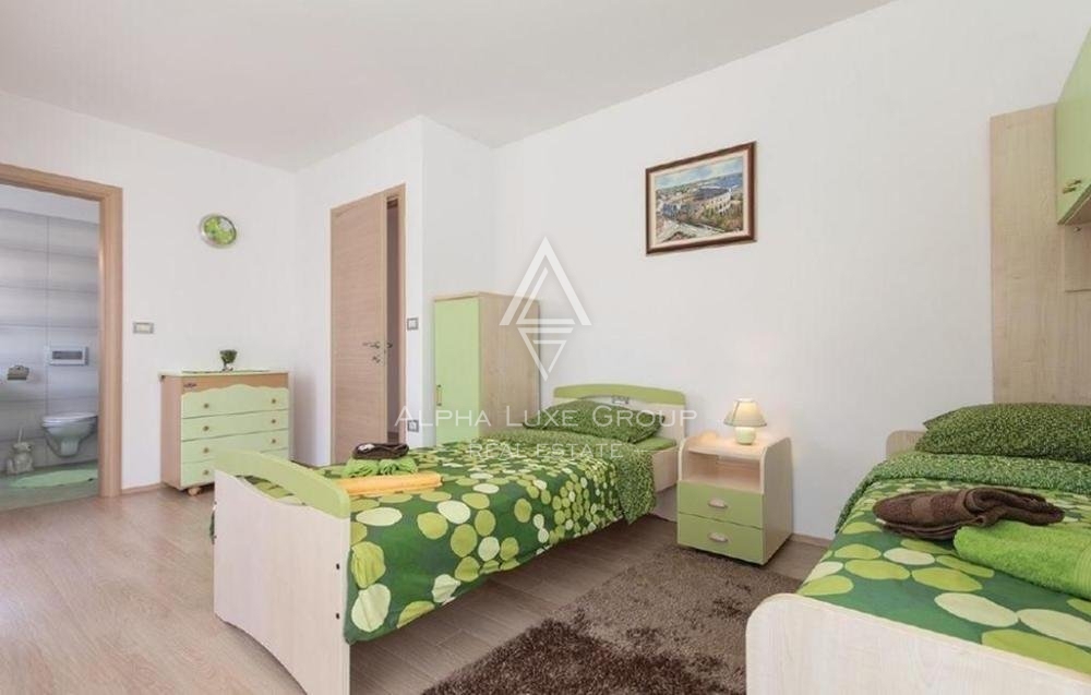 Vila z bazenom v bližini plaže, Istri, Pula