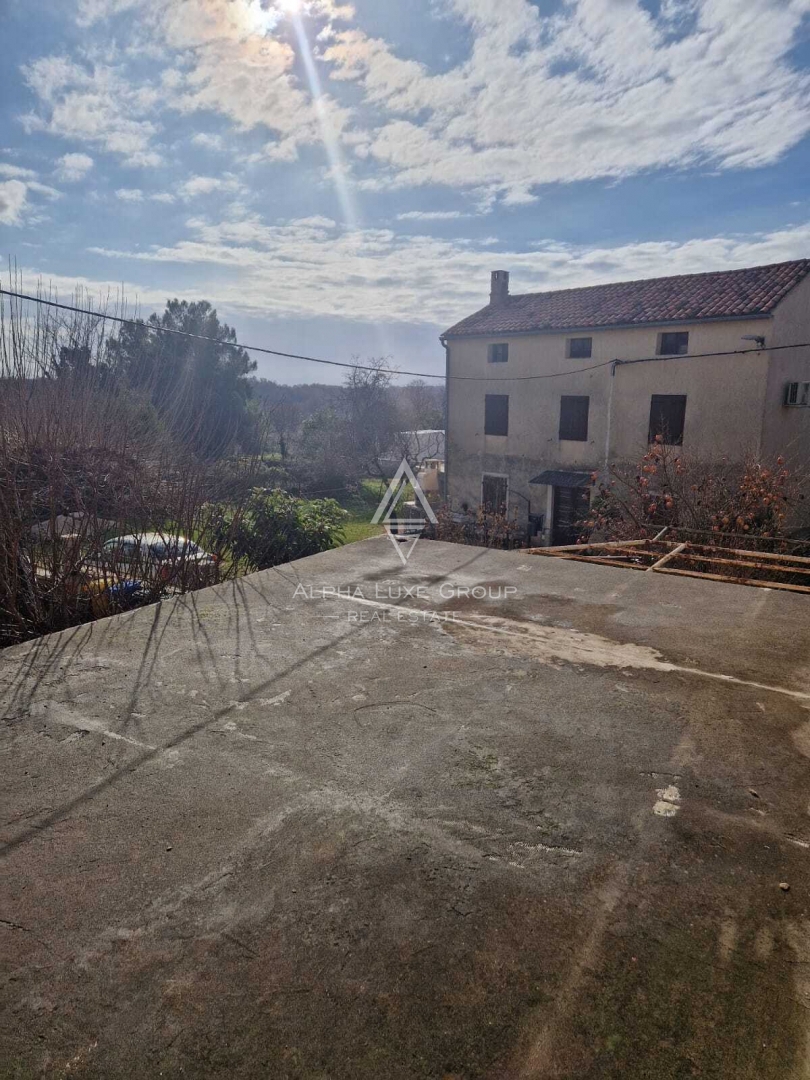 Brtonigla, Istra: Vaška hiša za prenovo