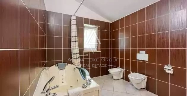 Istra, Poreč: Očarljiva kamnita hiša z bazenom na prodaj