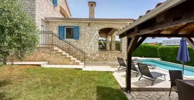 Istra, Poreč: Očarljiva kamnita hiša z bazenom na prodaj