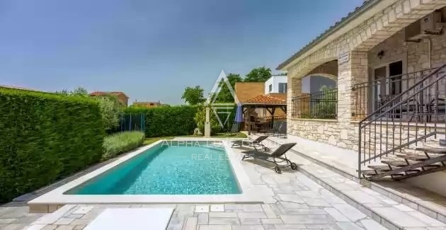 Istra, Poreč: Očarljiva kamnita hiša z bazenom na prodaj