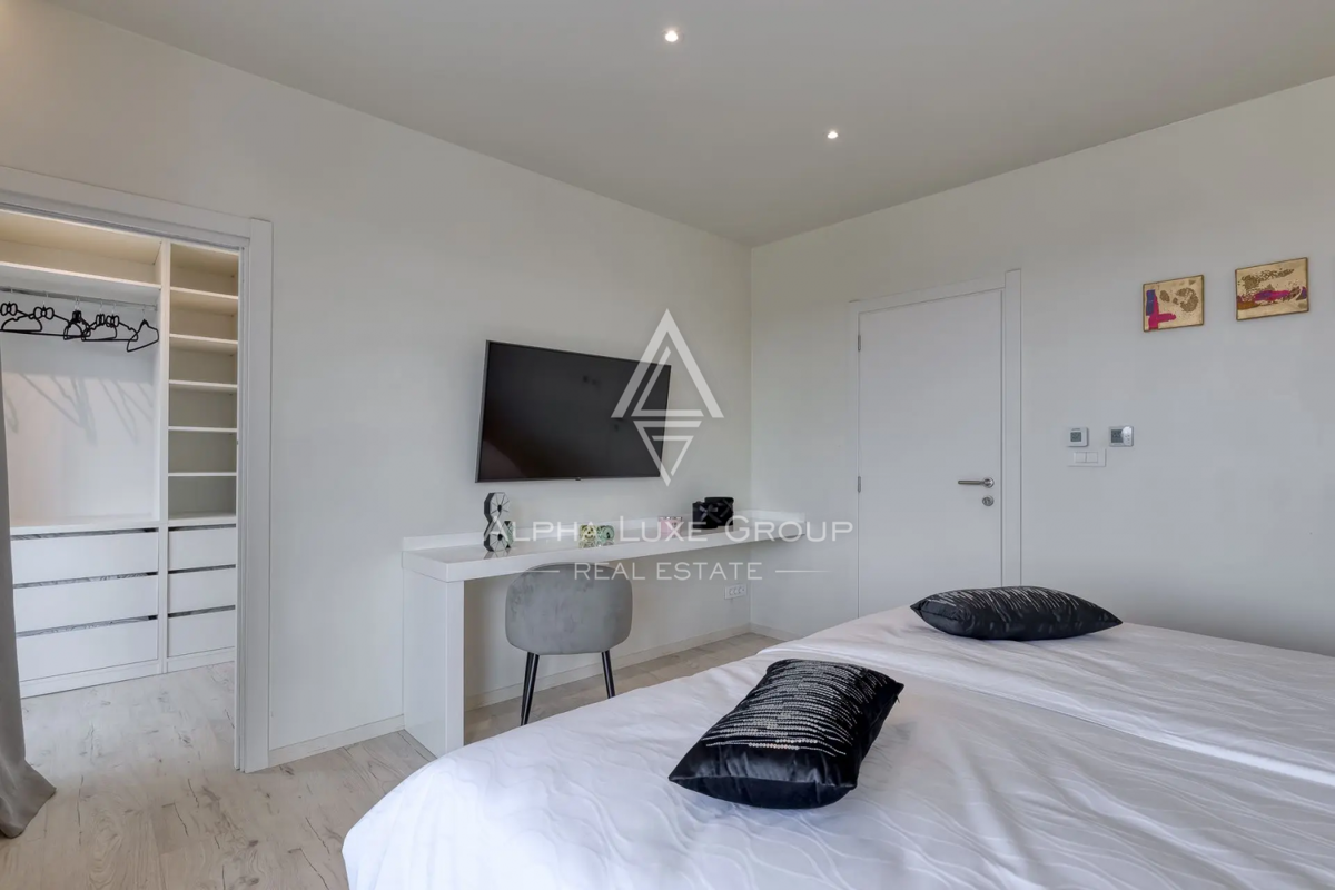 Istra, Labin: Luksuzna vila z ogrevanim bazenom