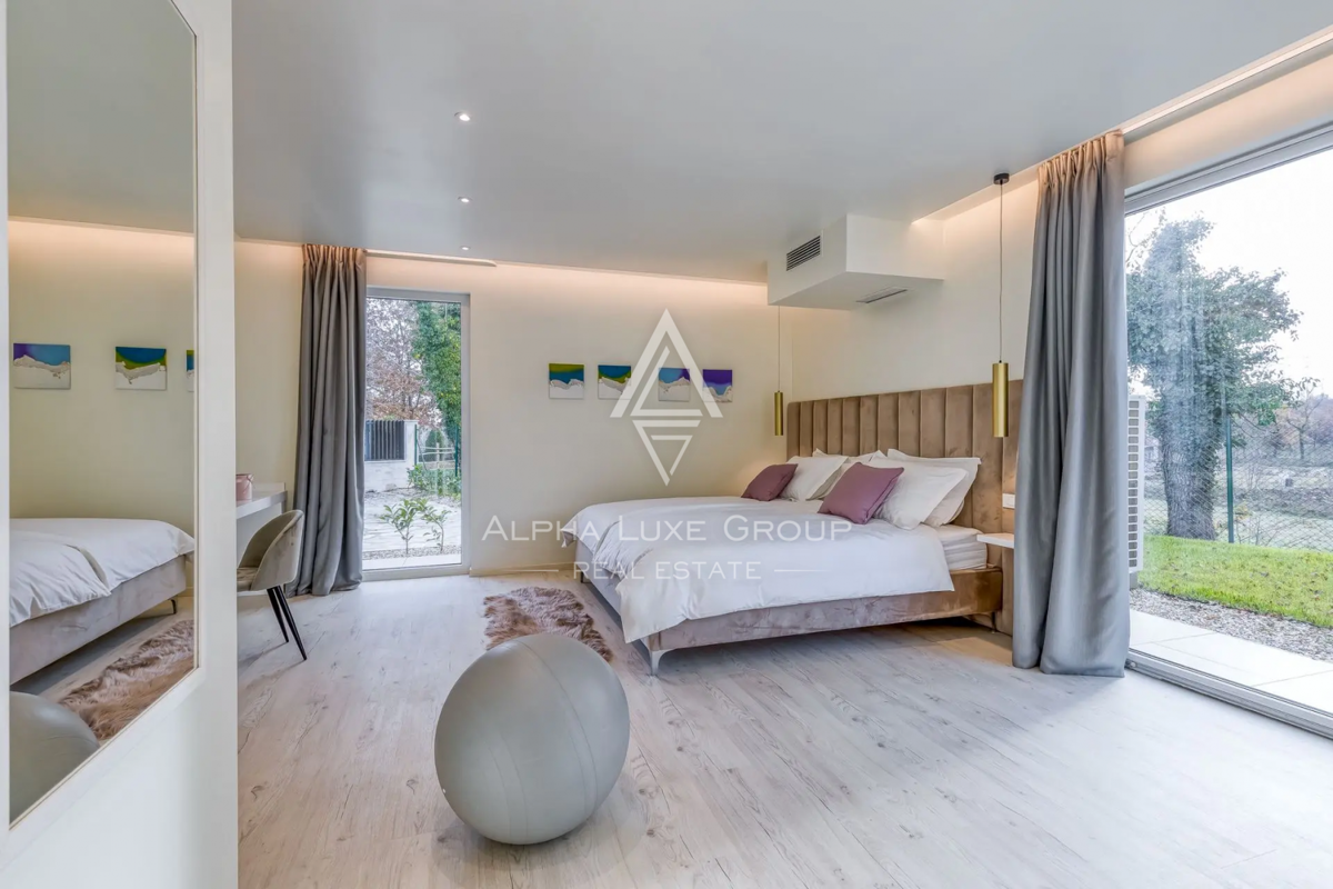 Istra, Labin: Luksuzna vila z ogrevanim bazenom