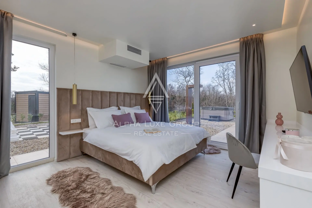 Istra, Labin: Luksuzna vila z ogrevanim bazenom