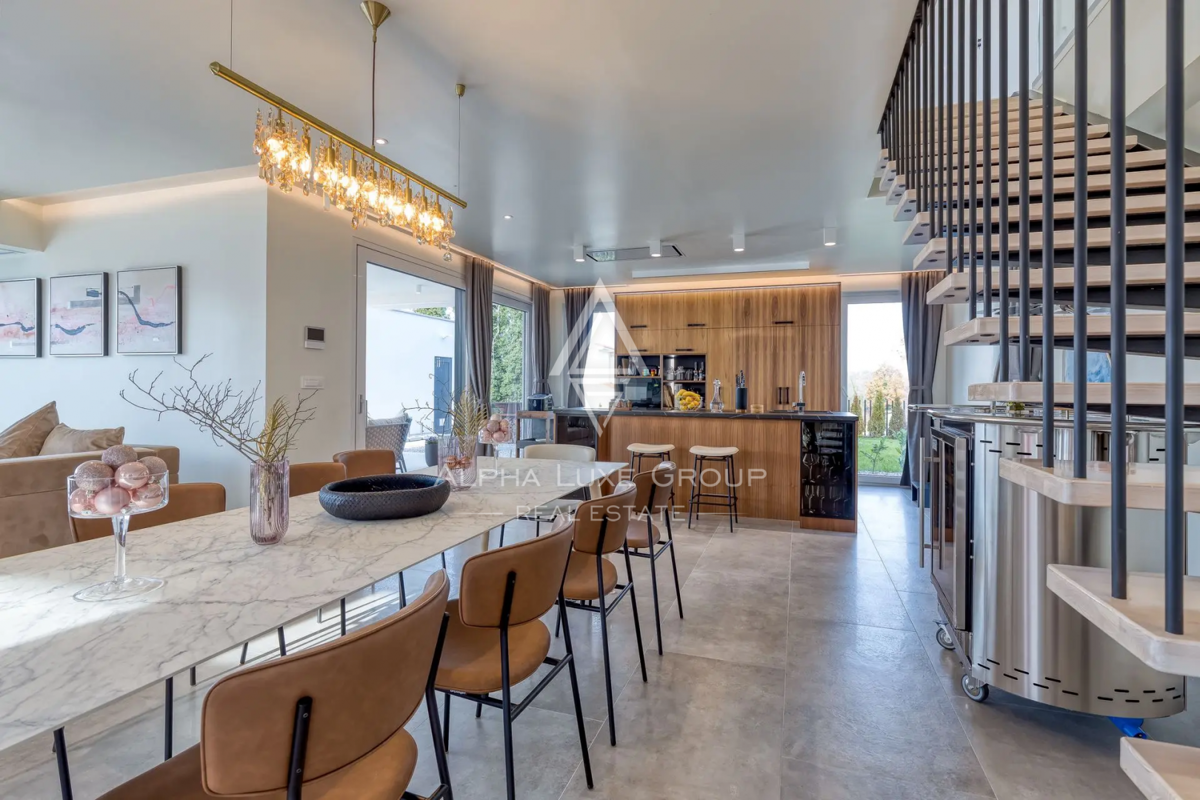 Istra, Labin: Luksuzna vila z ogrevanim bazenom