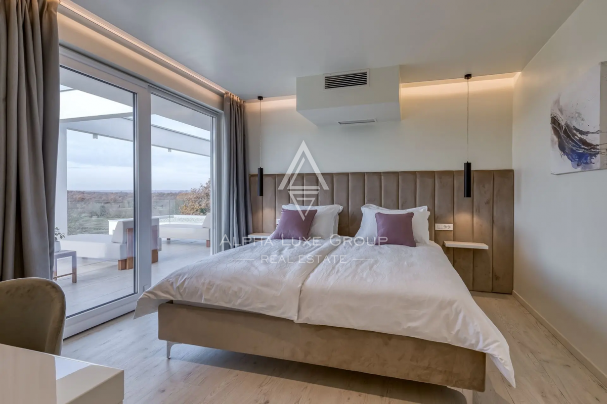 Istra, Labin: Luksuzna vila z ogrevanim bazenom