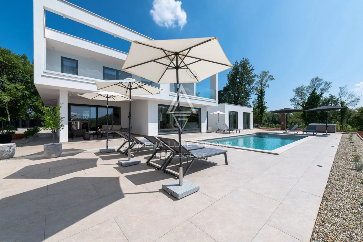 Istra, Labin: Luksuzna vila z ogrevanim bazenom