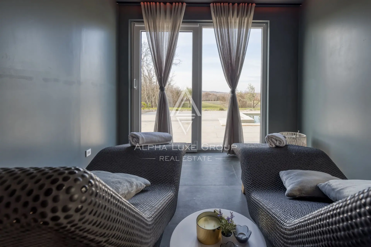 Istra, Labin: Luksuzna vila z ogrevanim bazenom