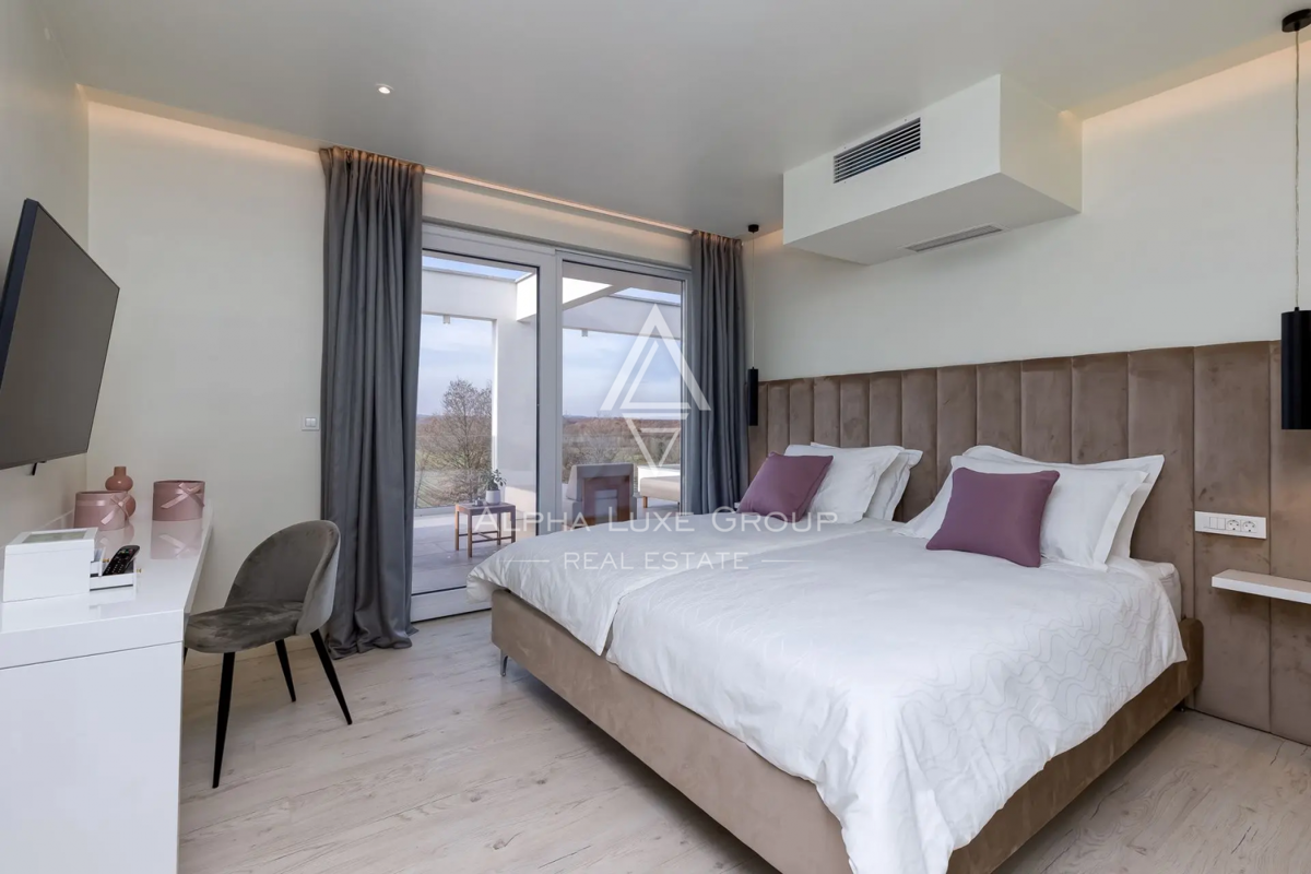 Istra, Labin: Luksuzna vila z ogrevanim bazenom