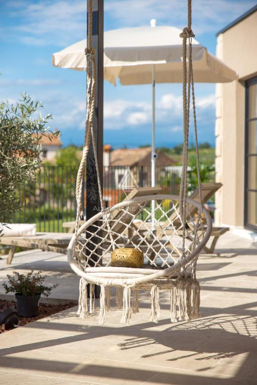 Istra, Motovun: Luksuzna vila z bazenom in pogledom